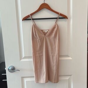 for the LOVE And Lemons SHORT DEEP V-NECK SLIP Lining